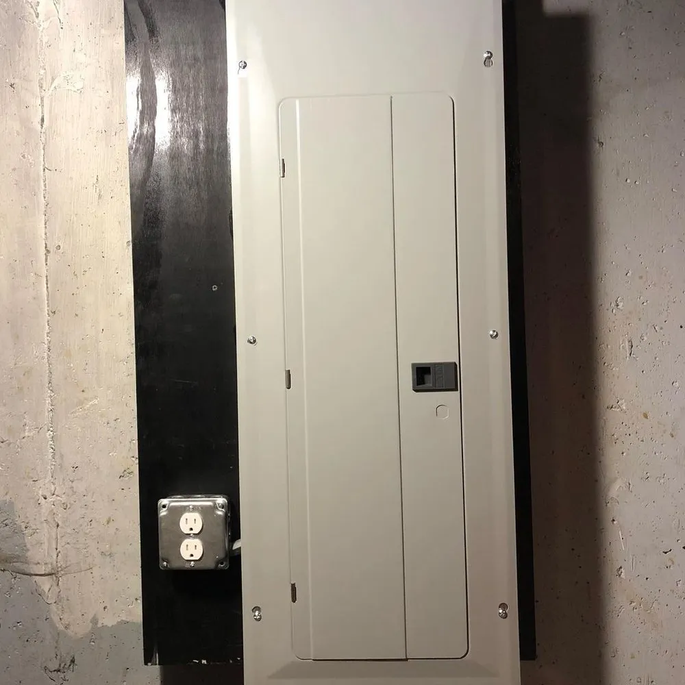 Slide of Sky Master Electrician