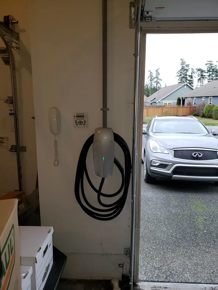 Emergency circuit breaker repair experts serving Arlington, WA - Skyline Electrical Services