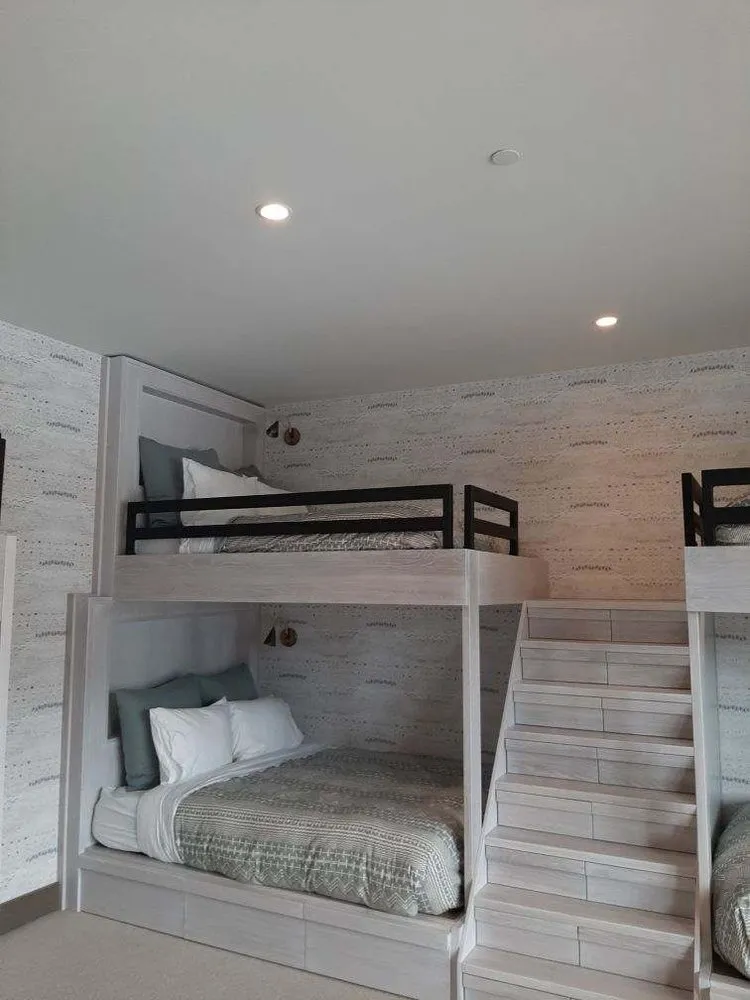 Emergency circuit breaker repair in , by Slate Electrical