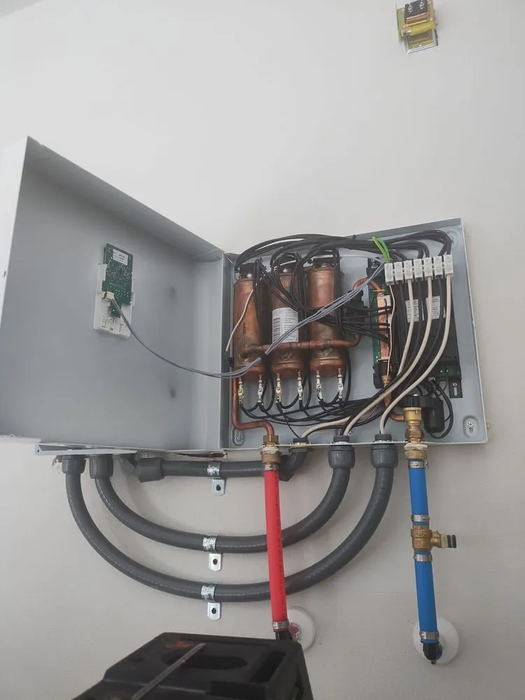 Slide of SM Electric Contractor Service