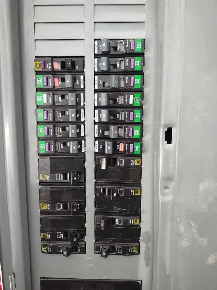 Slide of SM Electric Contractor Service