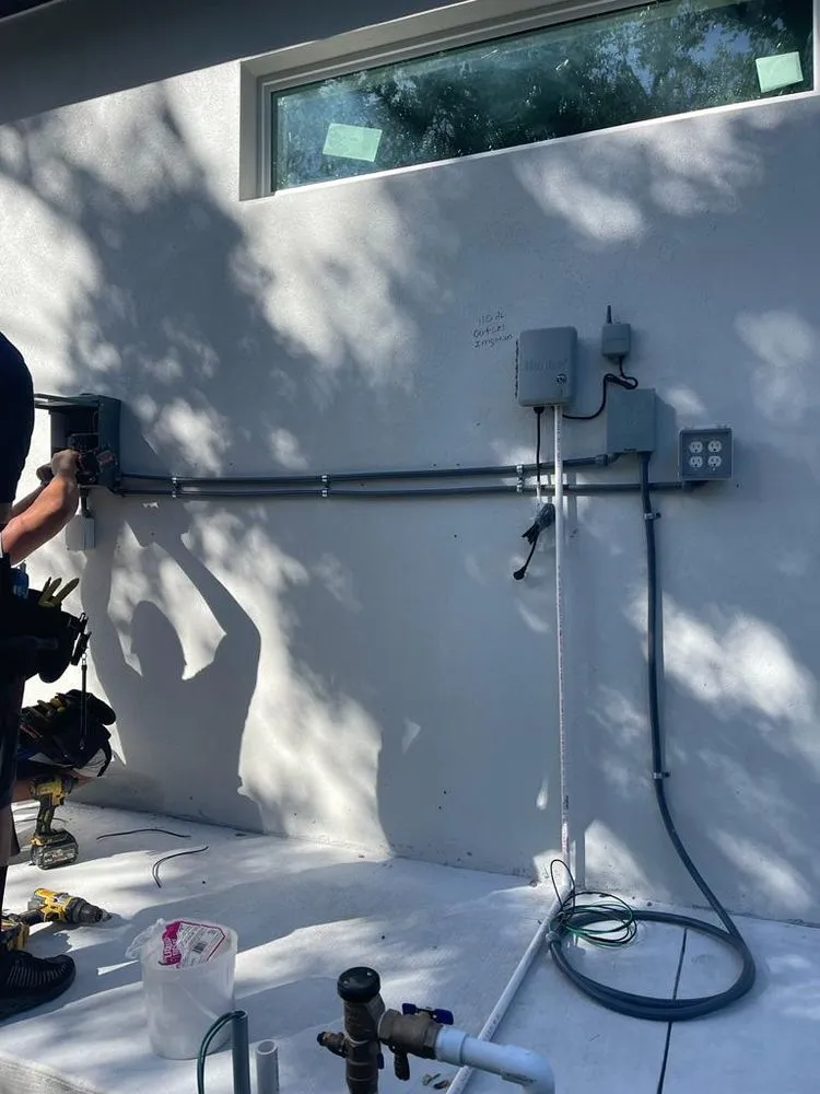 Slide of SM Electric Contractor Service