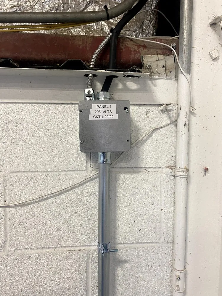 Slide of S&M Electrical Connections