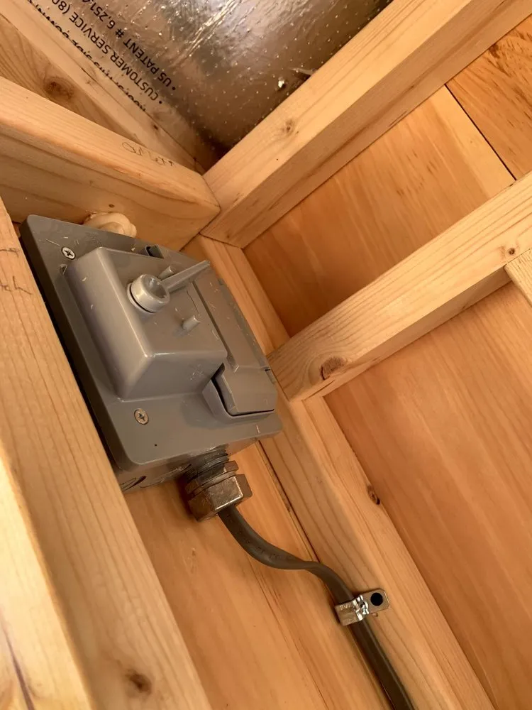 Slide of S&M Electrical Connections