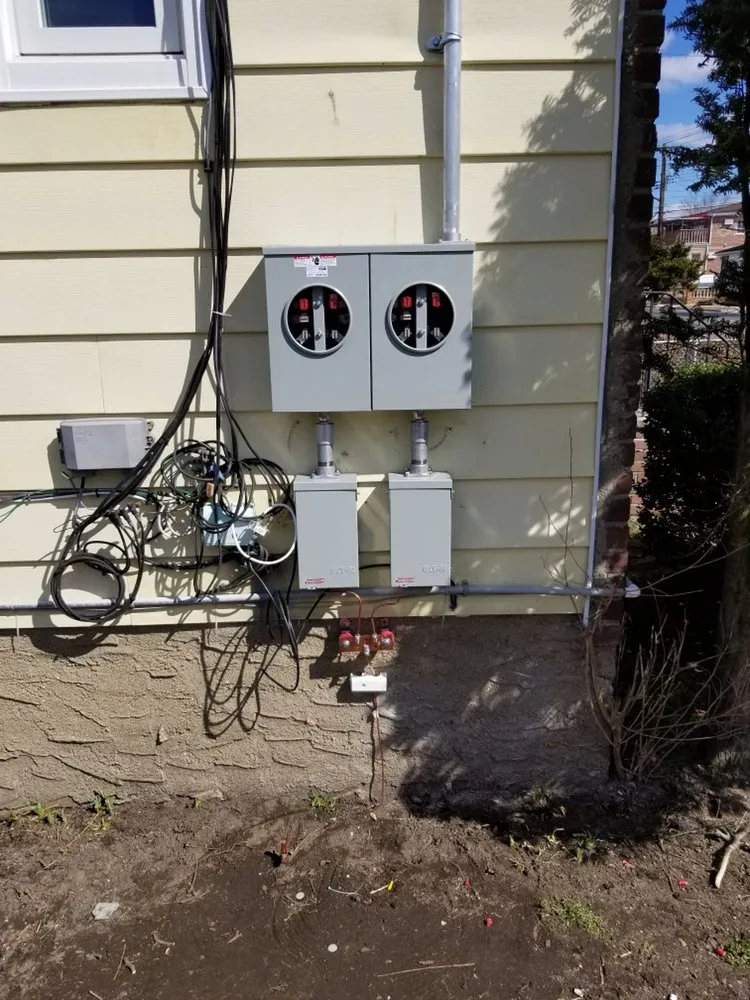 Slide of Smalls Electric