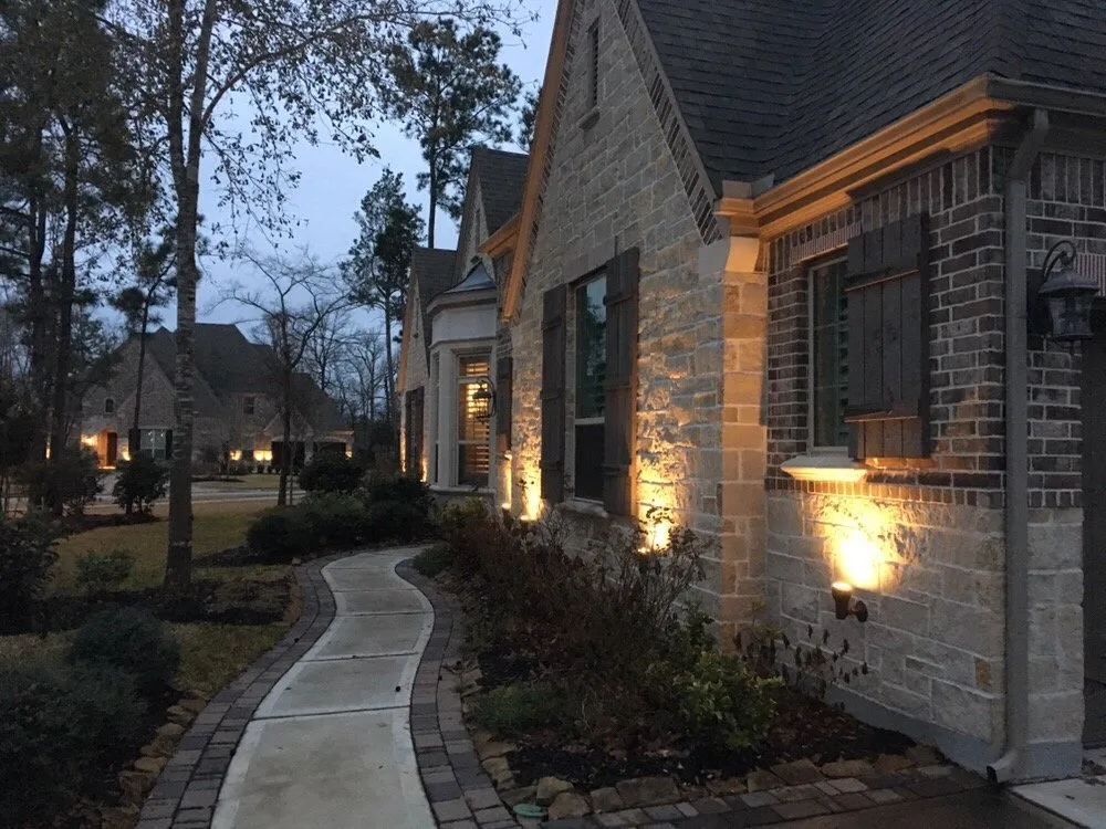 Emergency electrical service for homes in circuit breaker repair,  by 