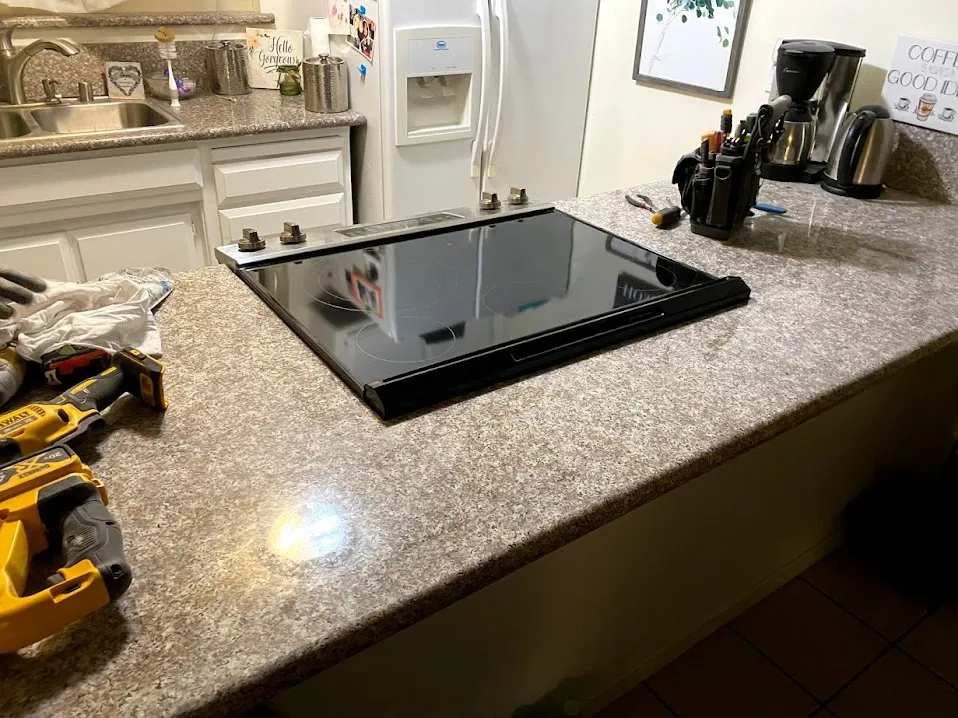 Reliable electrician providing lighting installation in , 