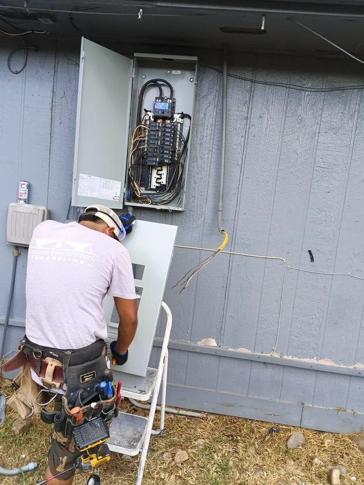 Slide of Smart Electric en Remodeling