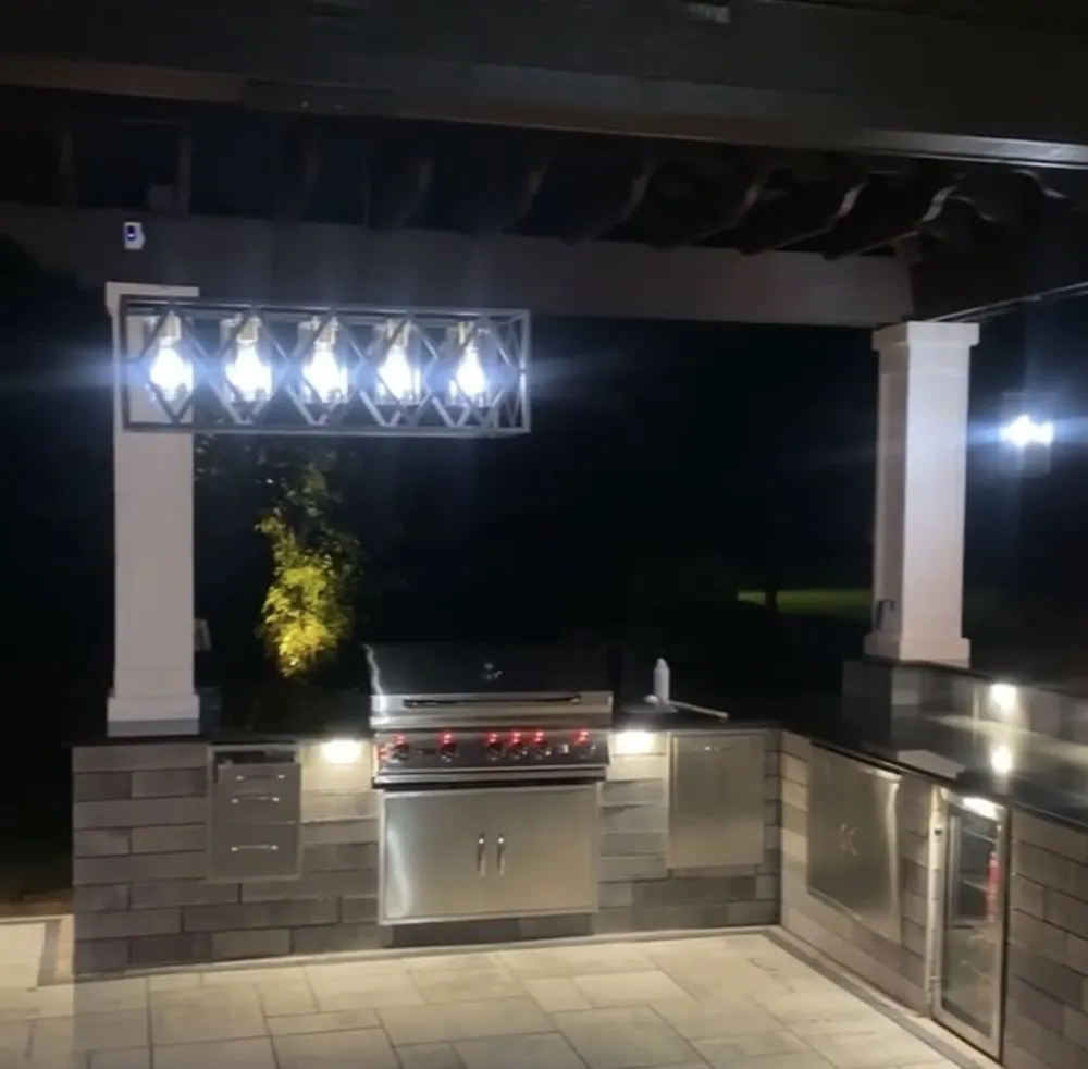 Licensed electrician providing emergency electrical service in ,