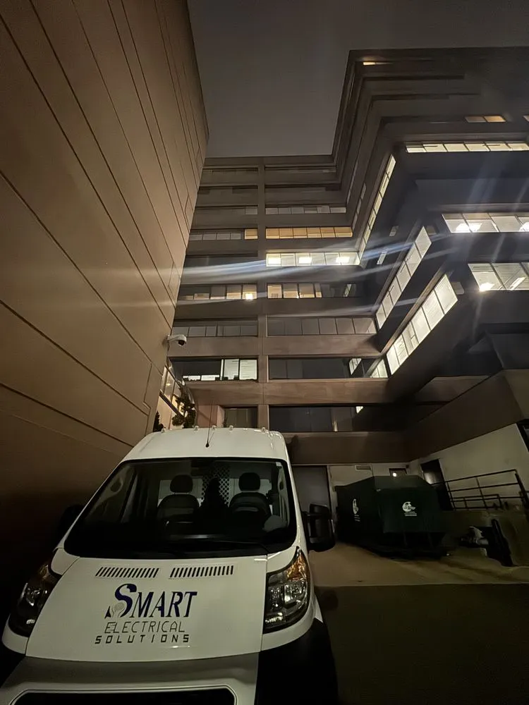 Affordable electrician providing wiring installation in , 