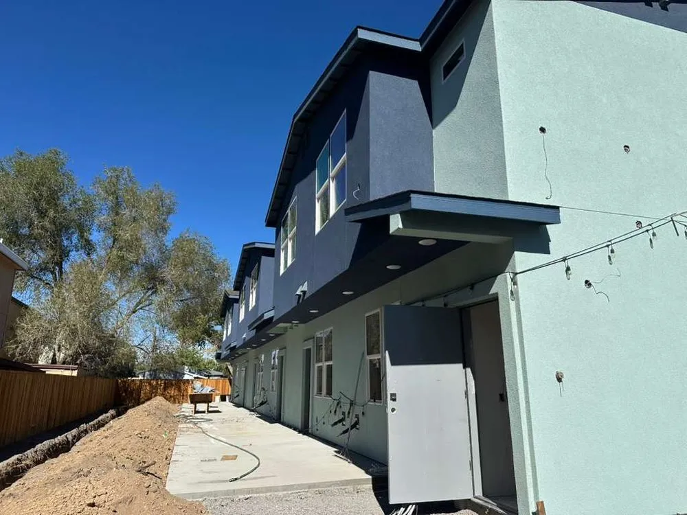 Slide of Smart Giga Watt