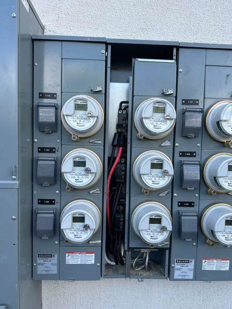 Slide of Smart Giga Watt