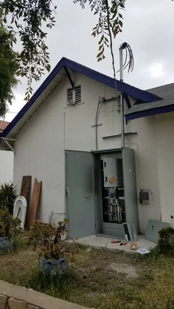 Licensed circuit breaker repair service in los angels, CA - Smart Home Power Electric