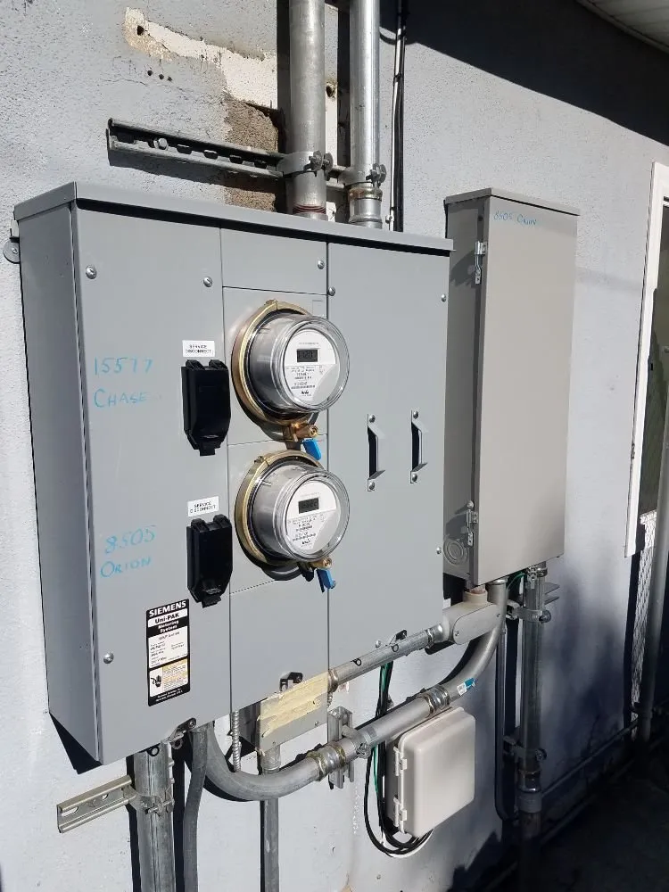 Emergency electrician providing wiring installation in los angels, CA - Smart Home Power Electric