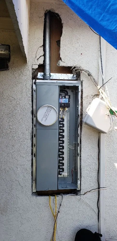 Slide of Smart Island Electric