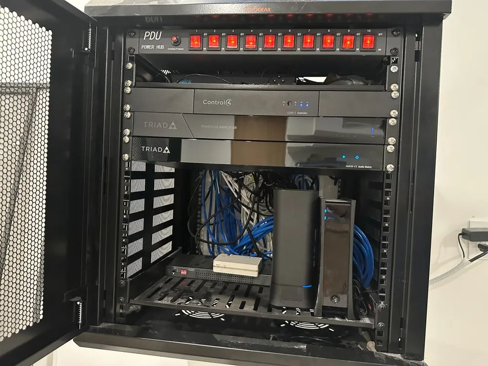 Slide of Smart Mate Technology