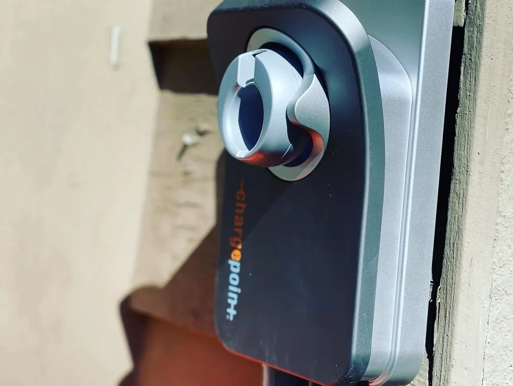 Slide of Smart Plug EV