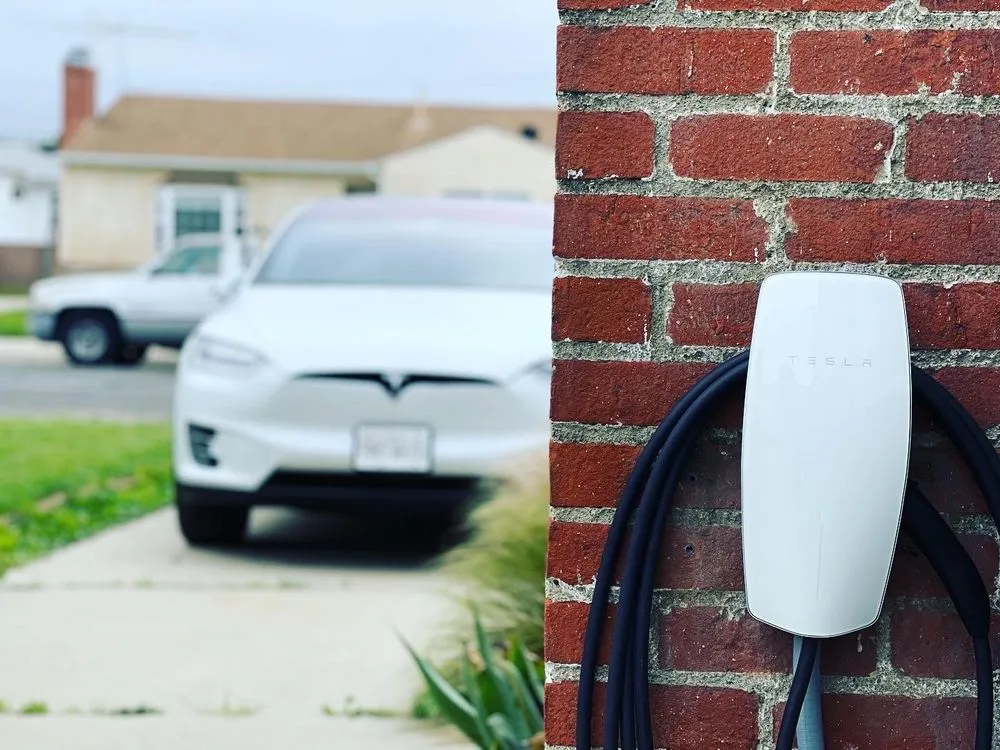 Slide of Smart Plug EV