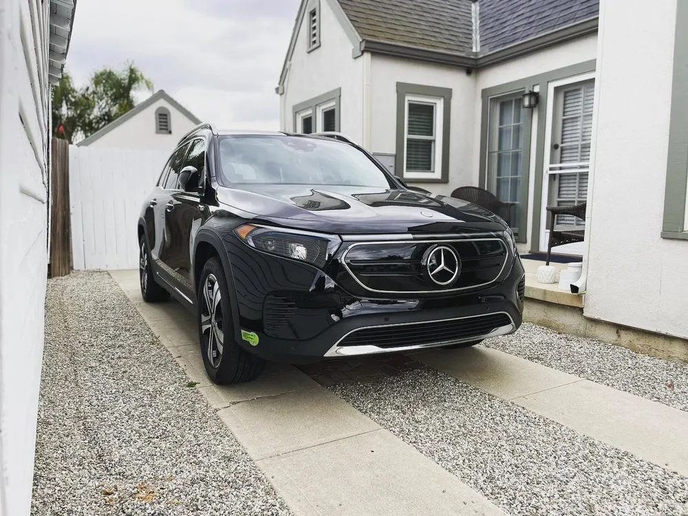 Slide of Smart Plug EV