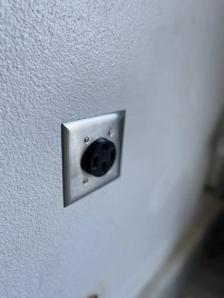 Slide of Smart Plug EV