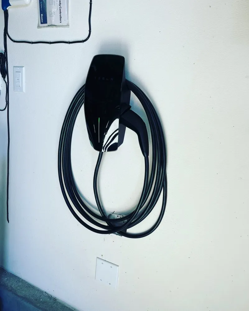 Slide of Smart Plug EV