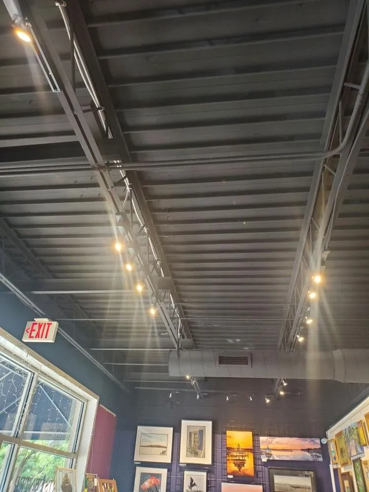 Reliable electrician providing circuit breaker repair in ,