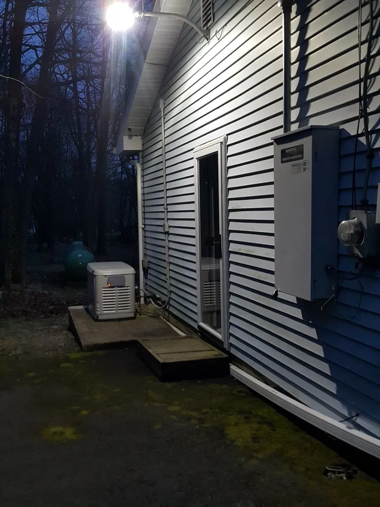 Affordable electrician providing circuit breaker repair in , 