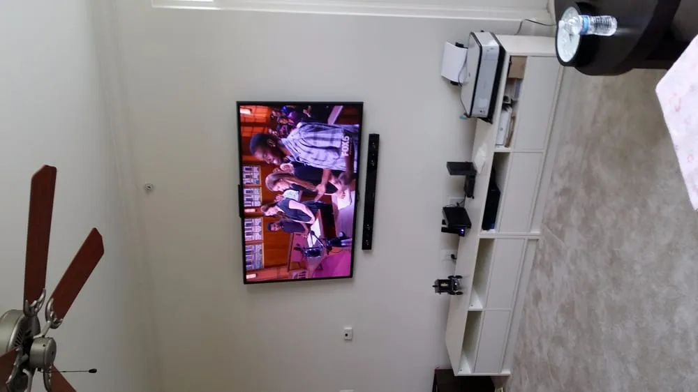 Slide of Smart TV Installers