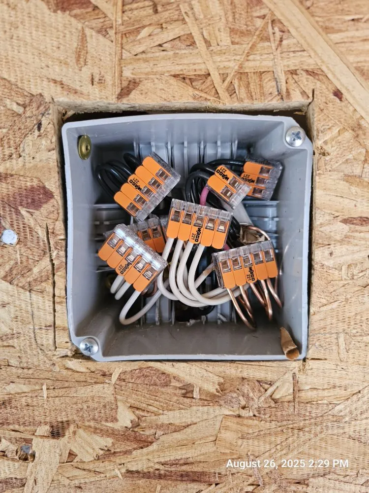 Emergency circuit breaker repair experts serving Lakeside, AZ - Smart Wire Electric