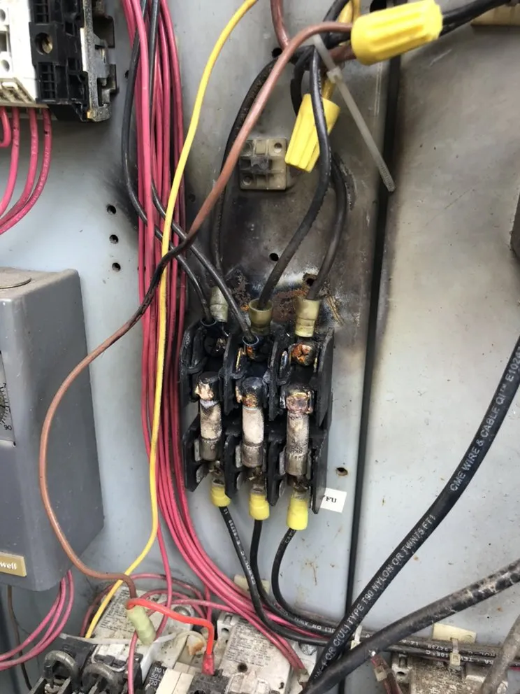 Expert electrical service for homes in circuit breaker repair,  by 
