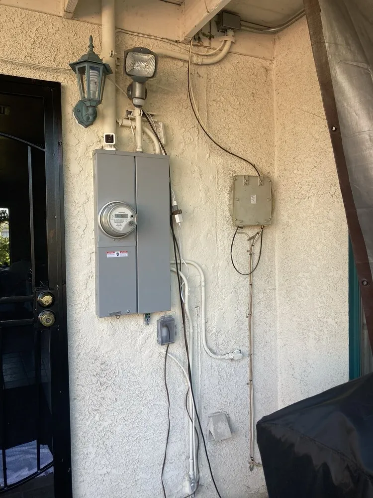 Slide of Smilys Electric