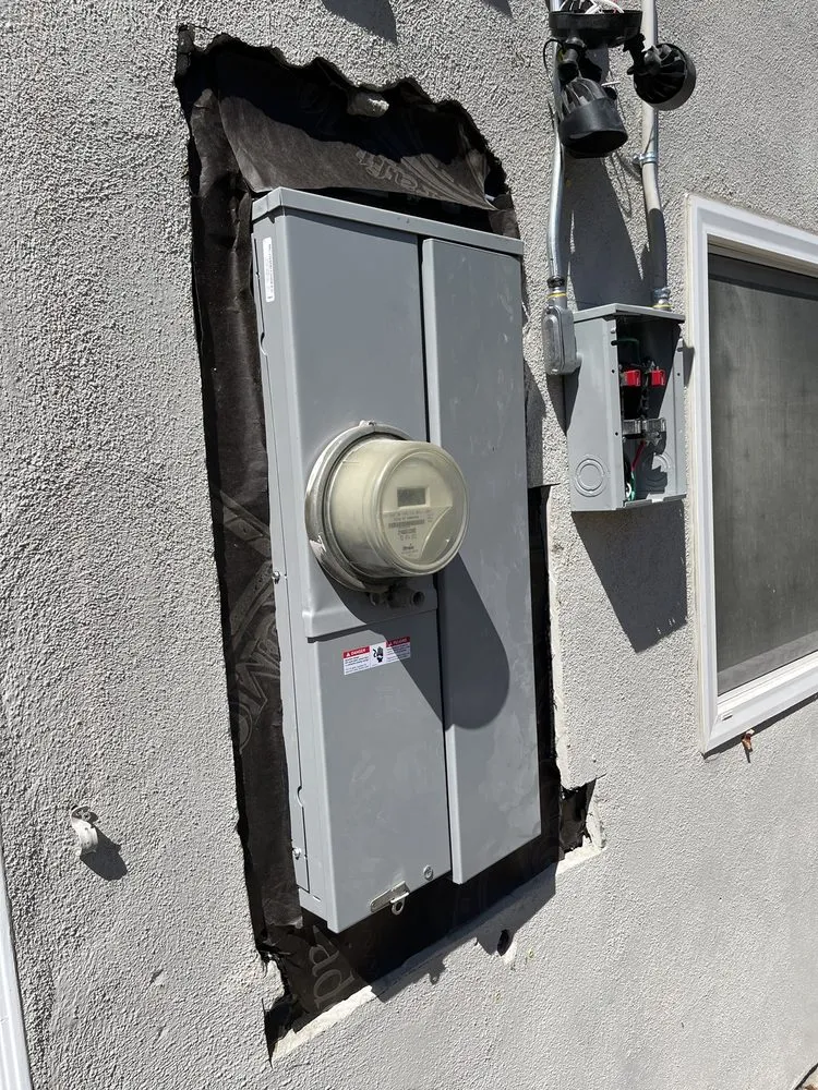 Slide of Smilys Electric