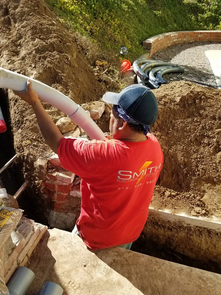 Emergency electrician providing circuit breaker repair in , 