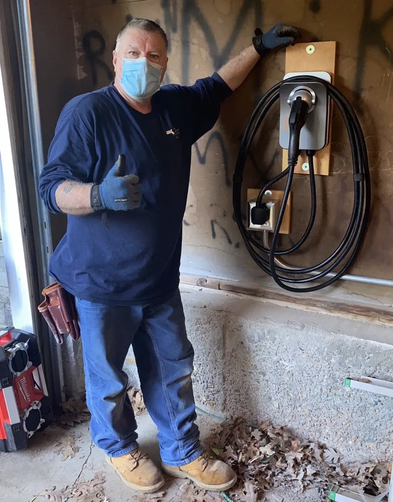 Slide of Smith Licensed Electrician