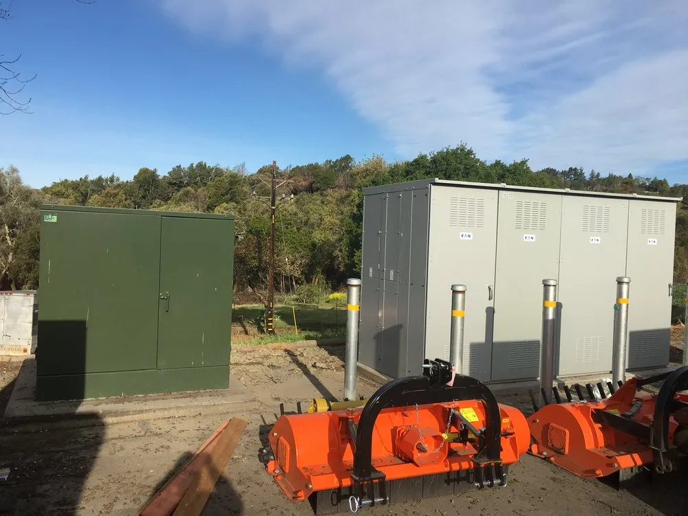 Slide of Smook Electric