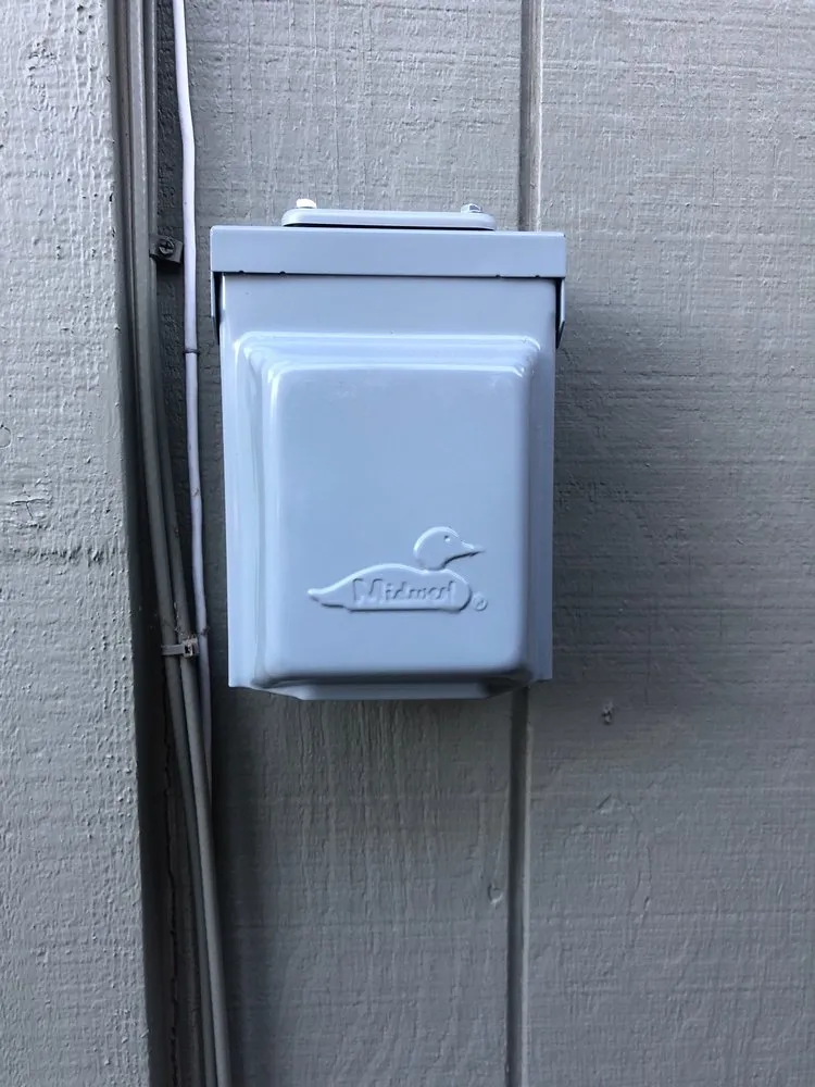 Slide of Smook Electric