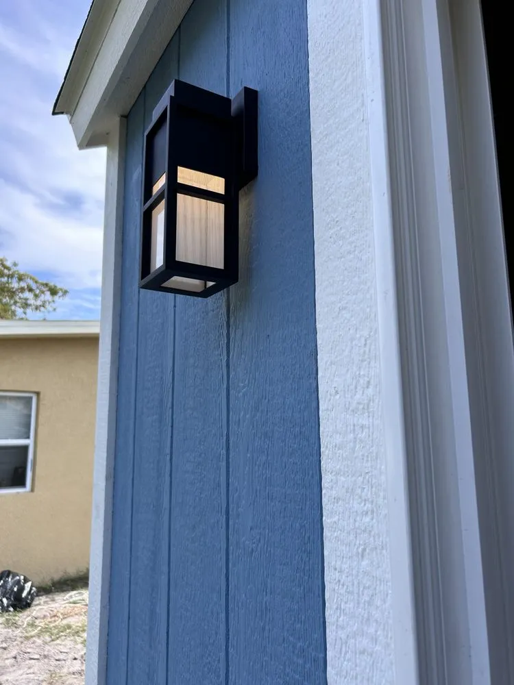 Affordable electrician providing emergency electrical service in St. Pete Beach, FL - Smooth Sailing Home Services