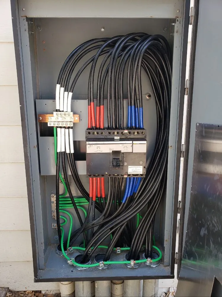 Slide of SMW Electric Services