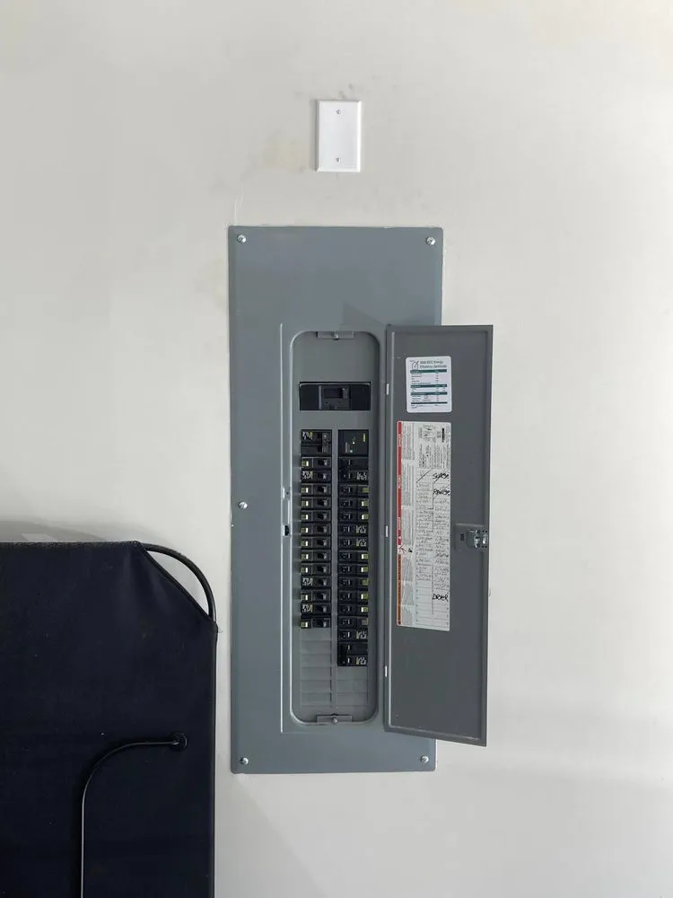 Slide of Snap Electrical Contractors