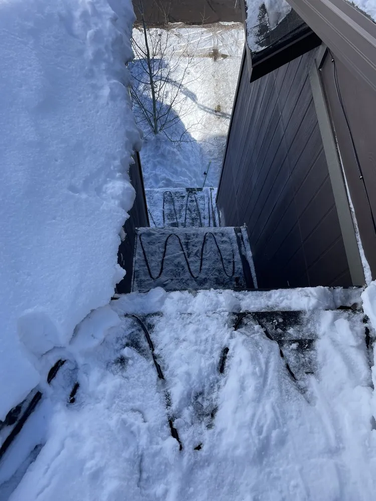 Slide of Snow Top Electric