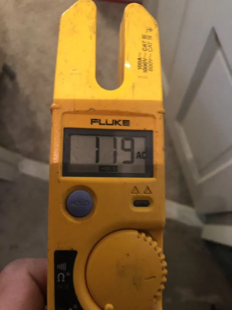 Slide of So Cal Electric & Lighting