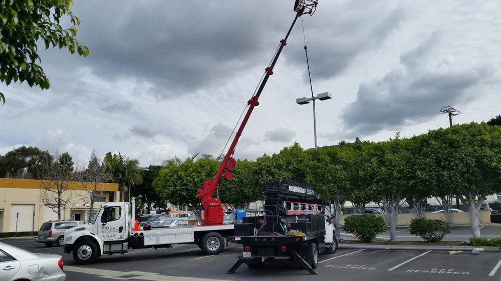 Slide of So Cal Electric & Lighting