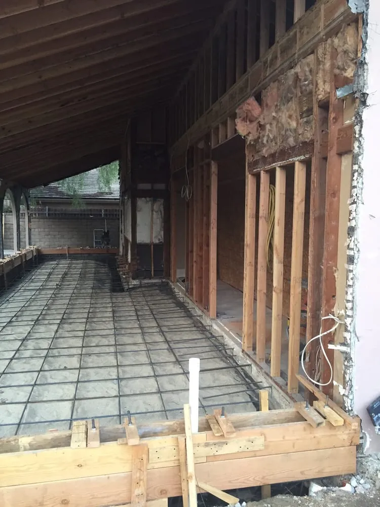 Slide of So Cal Electrical