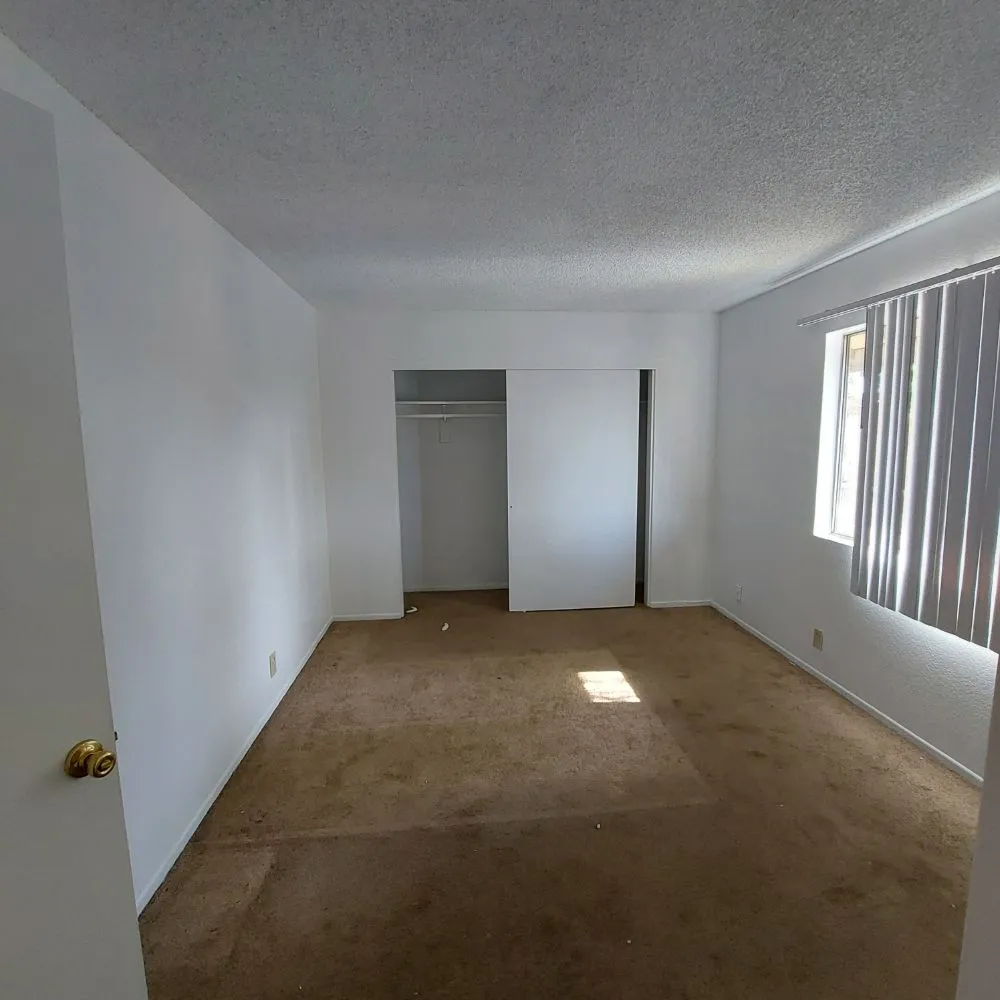 Slide of Socal Handyman Zaldivar