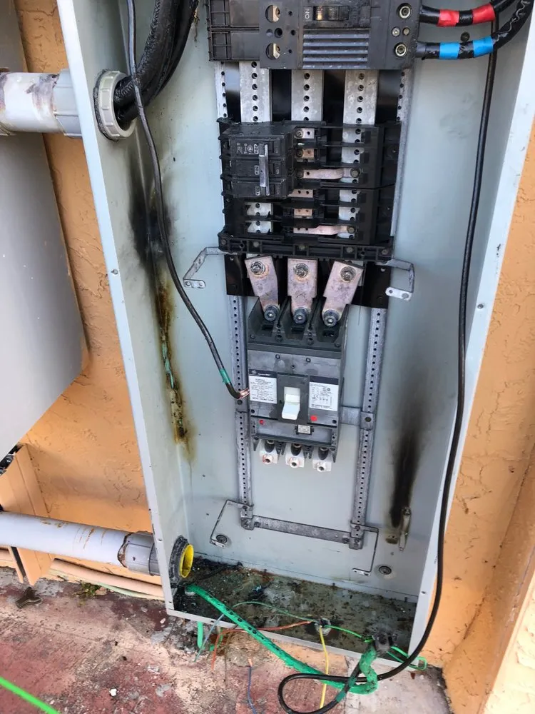 Slide of Solaris Electric