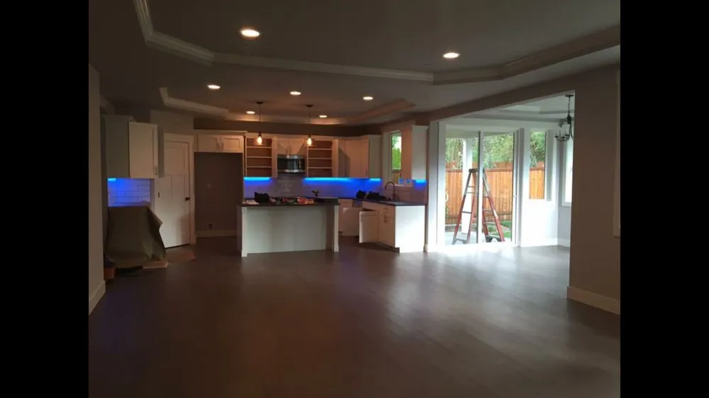 Slide of Solarside Electric