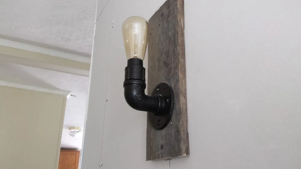 Trusted circuit breaker repair in Bradyville, TN by Solid Rock Electric