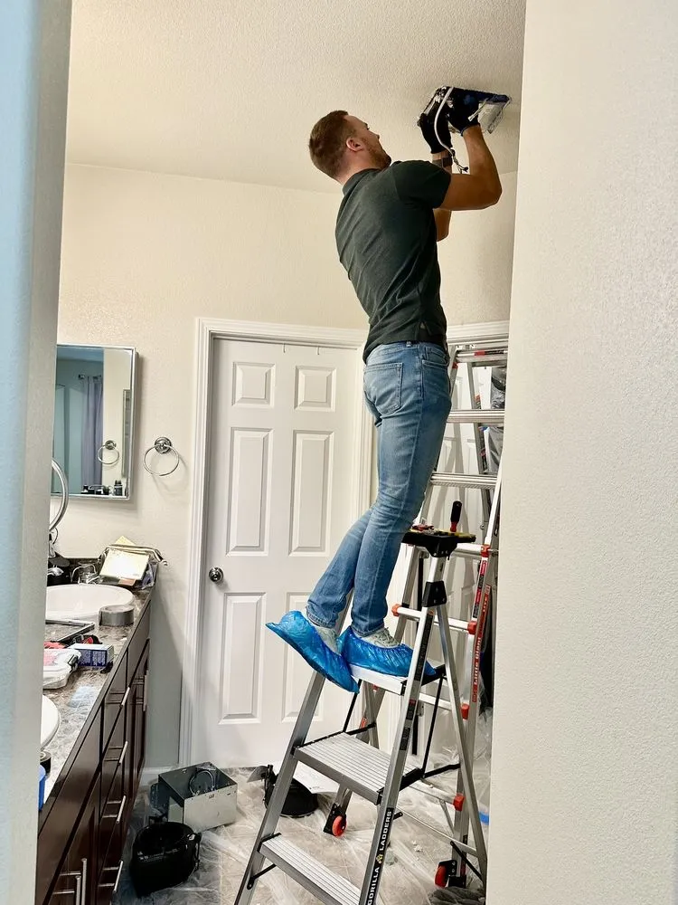 Slide of Solir Electric