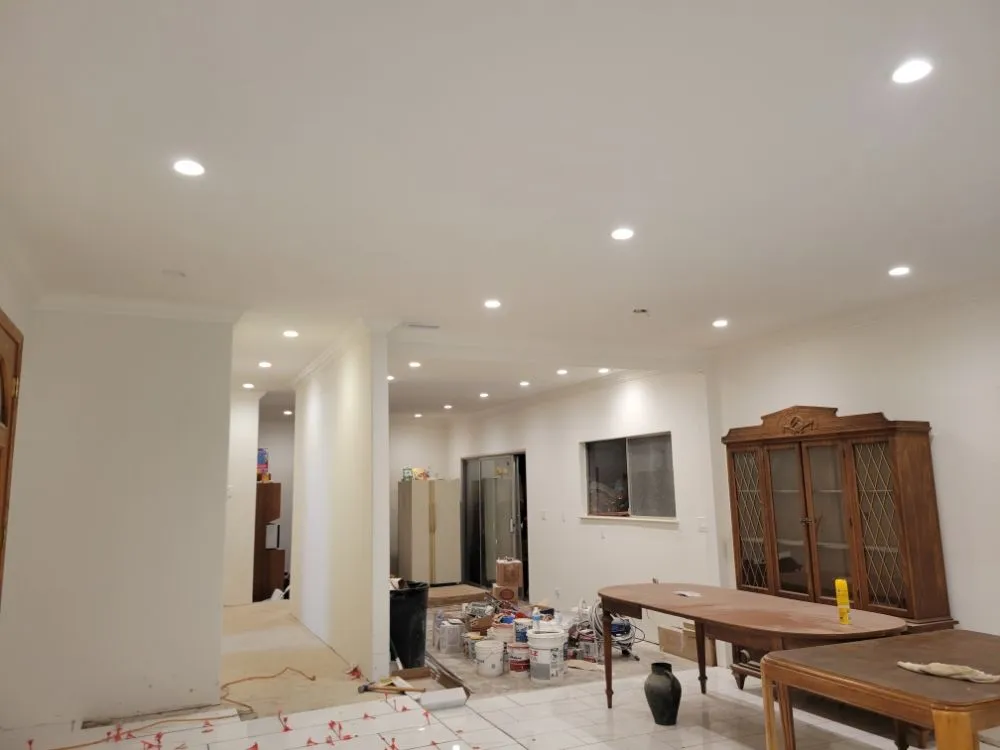 Slide of Solis Electric