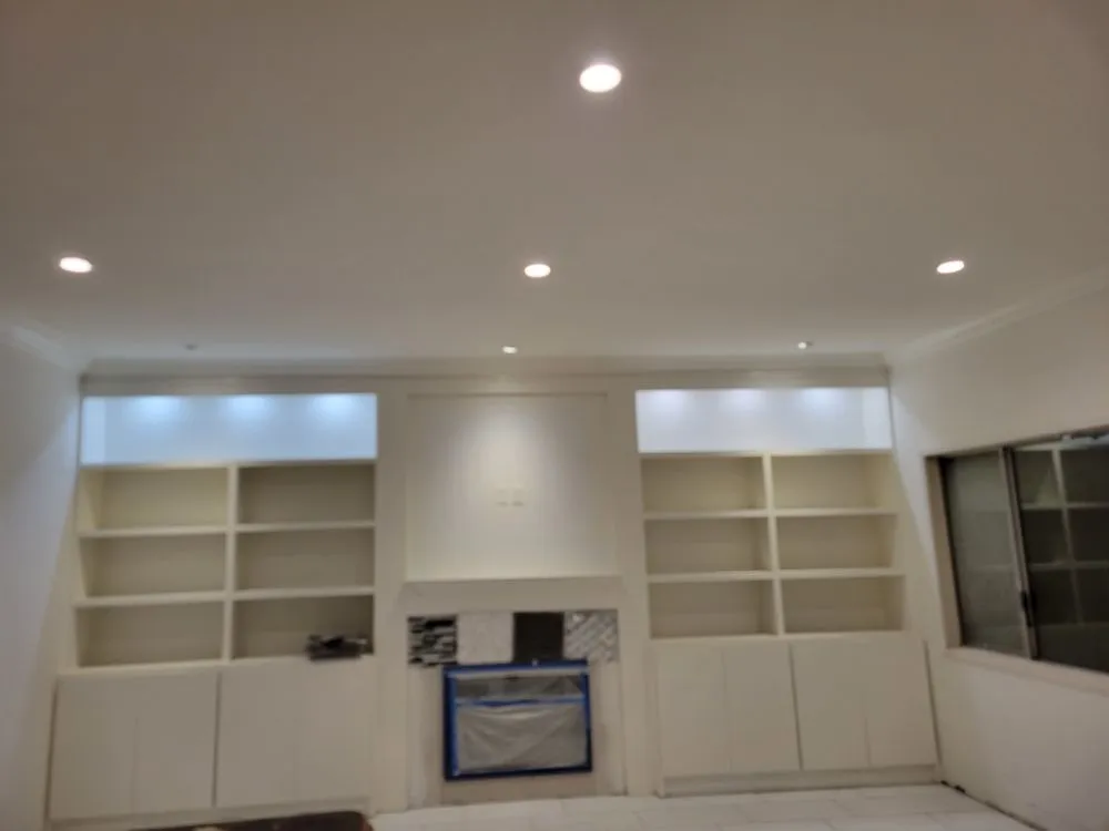 Slide of Solis Electric